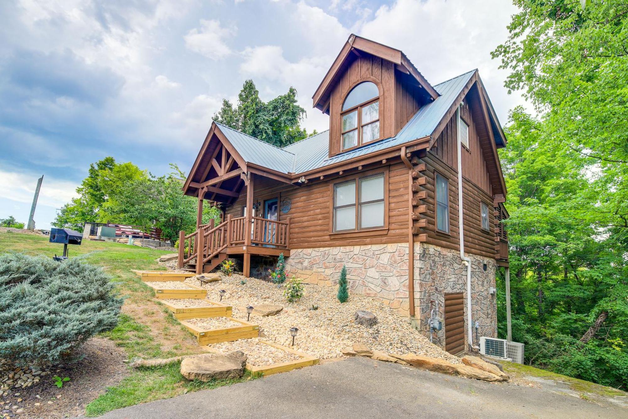 Pigeon Forge Cabin Premier Location And Hot Tub Екстер'єр фото